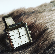Load image into Gallery viewer, LJXII Norse Milanese 34mm Gold Satin-White
