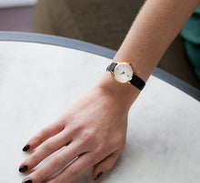 Load image into Gallery viewer, Aurora Leather 26mm Gold White
